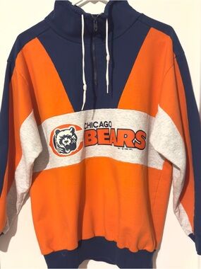 Vintage Chicago Bears 1992 Quarter-Zip pullover made by Hummer Sportswear. Sz. M